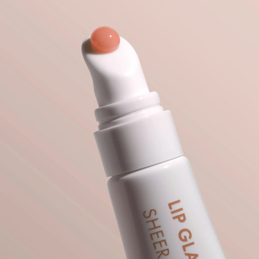 VAN-IT Lip Glaze Sheer Gloss applicator with a hint of gloss for a natural, hydrating finish. inspired by Rhode Beauty. Available at VAMS Beauty, your source for premium Australian lip care products.